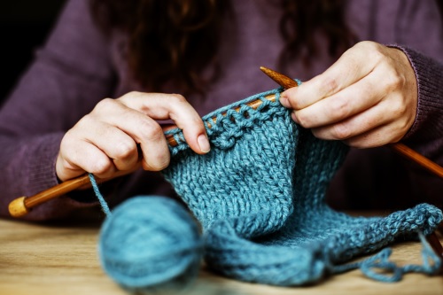 How to Knit Step-by-Step Guide